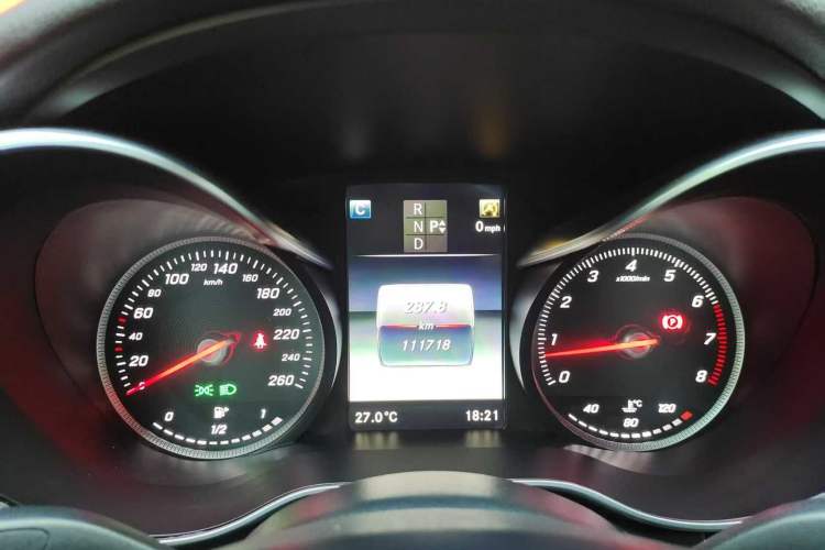 Used Mercedes-Benz C-Class 2015 C 200 station wagon Odometer Close Up