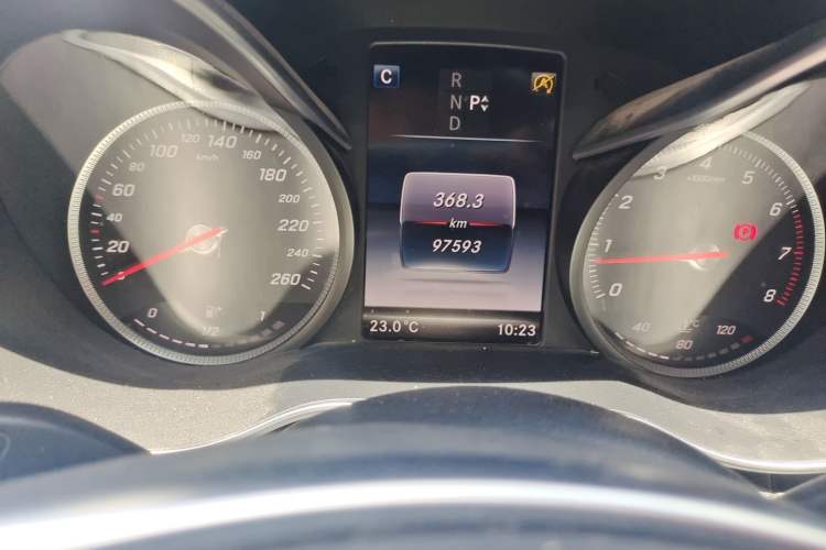 Used Mercedes-Benz C-Class 2015 C 200 Sport Edition Odometer Close Up