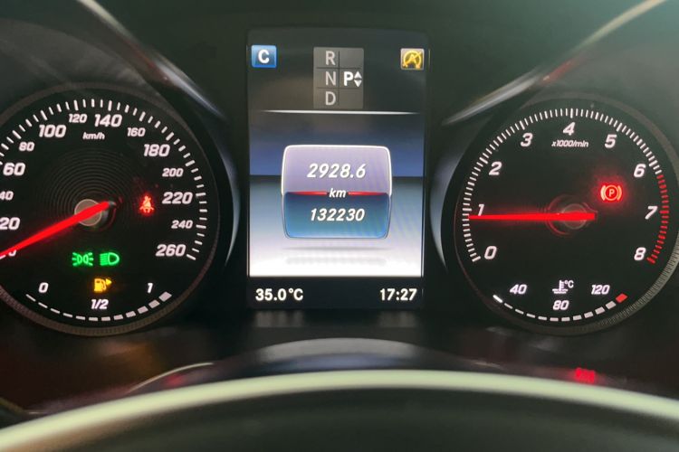 Used Mercedes-Benz C-Class 2015 C 200 Sport Edition Odometer Close Up