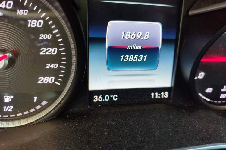 Used Mercedes-Benz C-Class 2015 C 200 Sport Edition 4MATIC Odometer Close Up