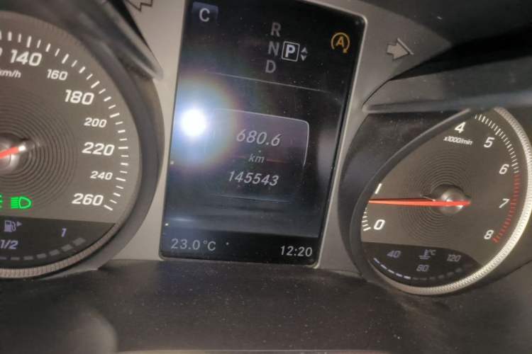 Used Mercedes-Benz C-Class 2015 C 200 L Sport Edition Odometer Close Up