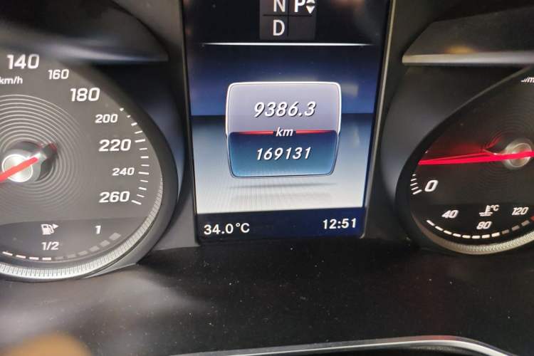 Used Mercedes-Benz C-Class 2015 C 200 Sport Edition Odometer Close Up
