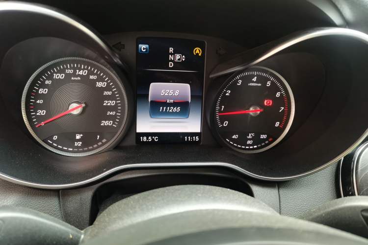 Used Mercedes-Benz C-Class 2015 C 180 L Sport Edition Odometer Close Up