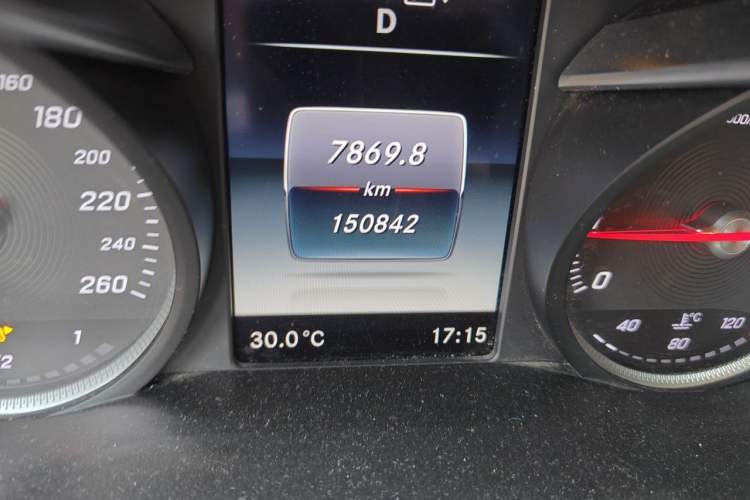 Used Mercedes-Benz C-Class 2015 C 200 Sport Edition Odometer Close Up