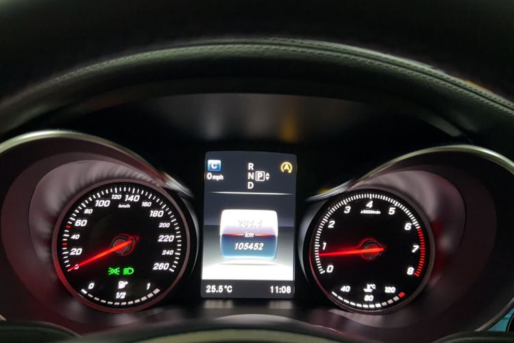 Used Mercedes-Benz C-Class 2015 C 260 L Sport Edition Odometer Close Up