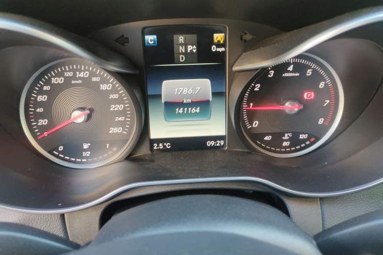 Used Mercedes-Benz C-Class 2015 C 200 Sport Edition 4MATIC Odometer Close Up