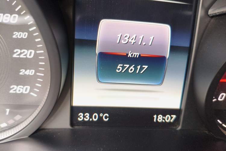 Used Mercedes-Benz C-Class 2015 C 200 L Odometer Close Up