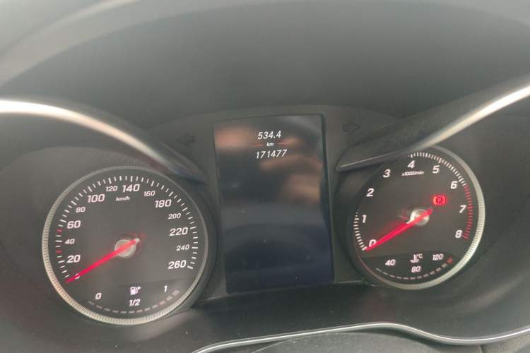 Used Mercedes-Benz C-Class 2015 C 200 L 4MATIC Sport Edition Odometer Close Up