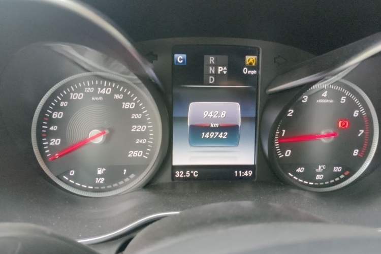 Used Mercedes-Benz C-Class 2015 Restyled C 180 L Sport Edition Odometer Close Up