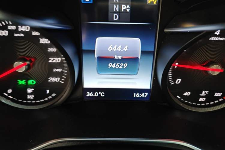 Used Mercedes-Benz C-Class 2015 C 300 Sport Edition Odometer Close Up