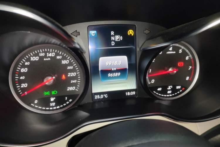 Used Mercedes-Benz C-Class 2015 C 200 L 4MATIC Odometer Close Up