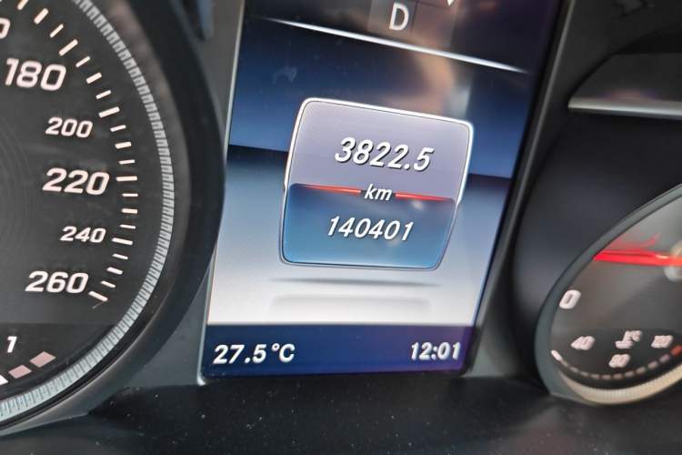 Used Mercedes-Benz C-Class 2015 C 200 Sport Edition Odometer Close Up