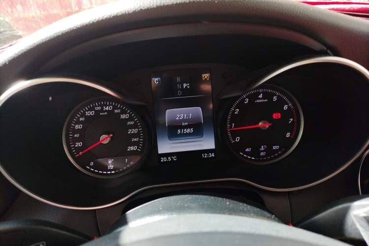 Used Mercedes-Benz C-Class 2015 C 200 station wagon Odometer Close Up