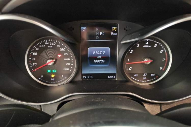 Used Mercedes-Benz C-Class 2015 C 200 Sport Edition Odometer Close Up