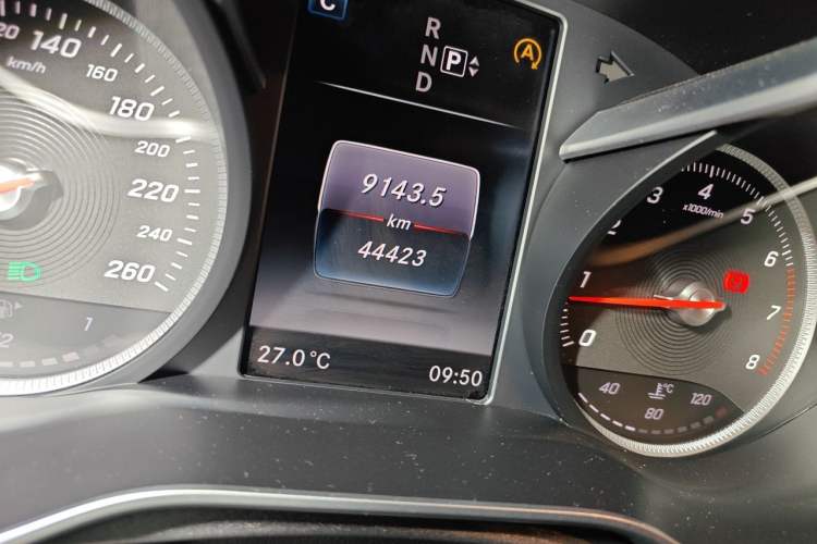 Used Mercedes-Benz C-Class 2015 C 200 station wagon Odometer Close Up