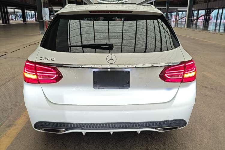 Used Mercedes-Benz C-Class 2015 C 200 station wagon Rear