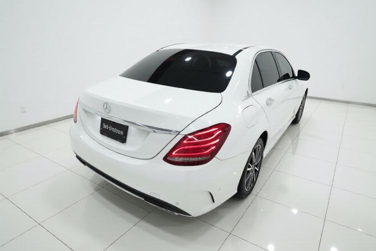 Used Mercedes-Benz C-Class 2015 Restyled C 180 L Sport Edition Rear Right 45 Deg