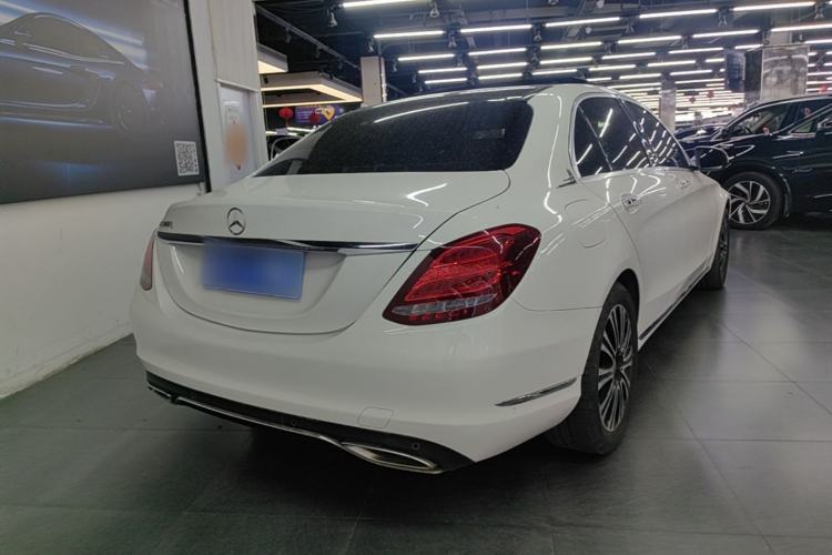 Used Mercedes-Benz C-Class 2015 Facelift C 200 L Rear Right 45 Deg