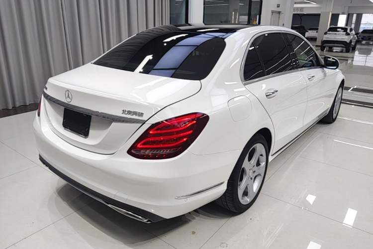 Used Mercedes-Benz C-Class 2015 C 260 L Rear Right 45 Deg