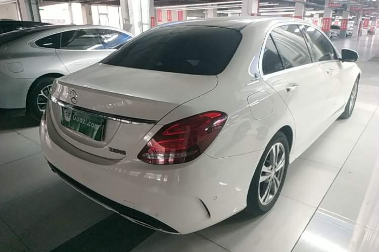 Used Mercedes-Benz C-Class 2015 Revised C 200 L Sport Edition Rear Right 45 Deg