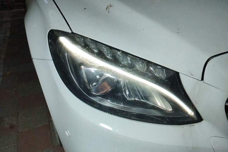 Used Mercedes-Benz C-Class 2015 C 200 L Sport Edition Right Front Headlight