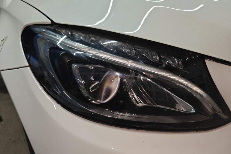 Used Mercedes-Benz C-Class 2015 Restyled C 180 L Sport Edition Right Front Headlight