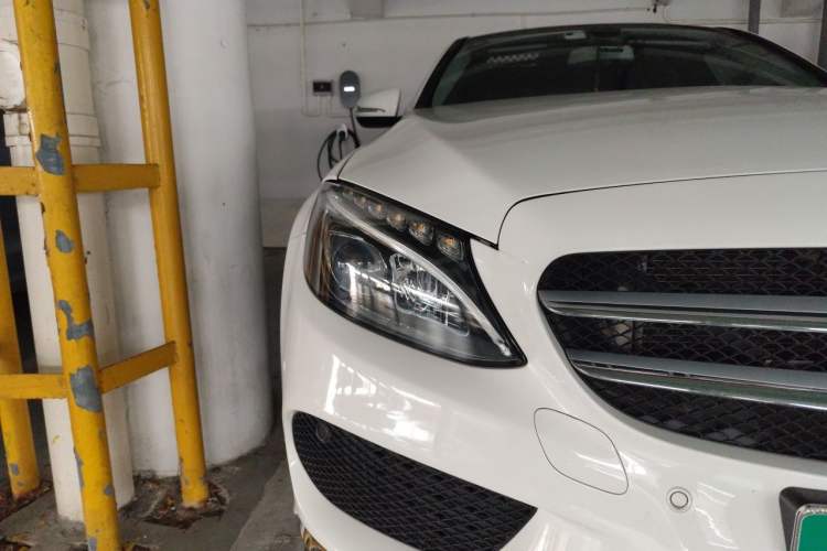 Used Mercedes-Benz C-Class 2015 Revised C 200 L Sport Edition Right Front Headlight