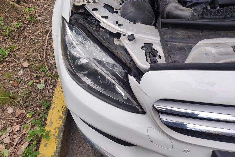 Used Mercedes-Benz C-Class 2015 Revised C 200 L Sport Edition Right Front Headlight
