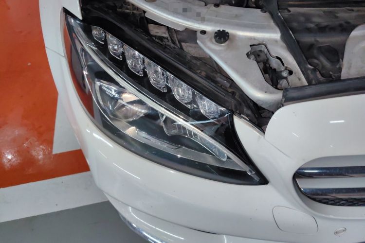 Used Mercedes-Benz C-Class 2015 Revised C 200 L Sport Edition Right Front Headlight