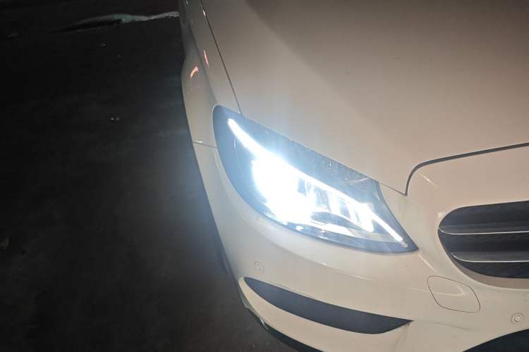 Used Mercedes-Benz C-Class 2015 C 200 Sport Edition Right Front Headlight