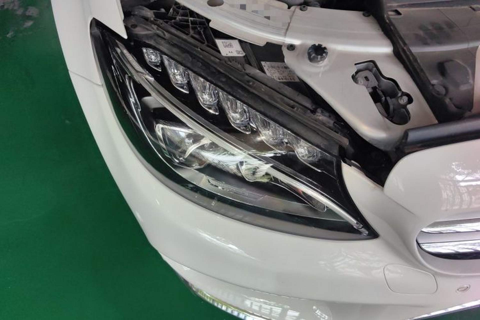 Used Mercedes-Benz C-Class 2015 Restyled C 180 L Sport Edition Right Front Headlight