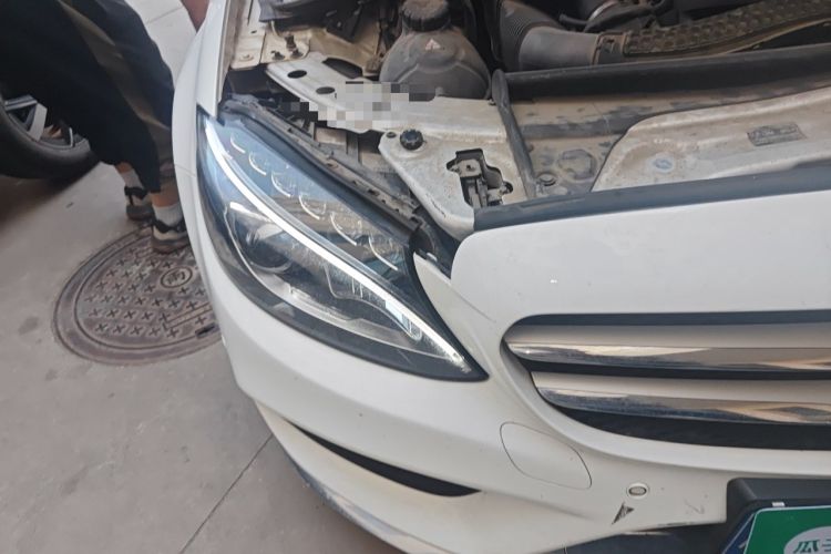 Used Mercedes-Benz C-Class 2015 C 180 L Sport Edition Right Front Headlight