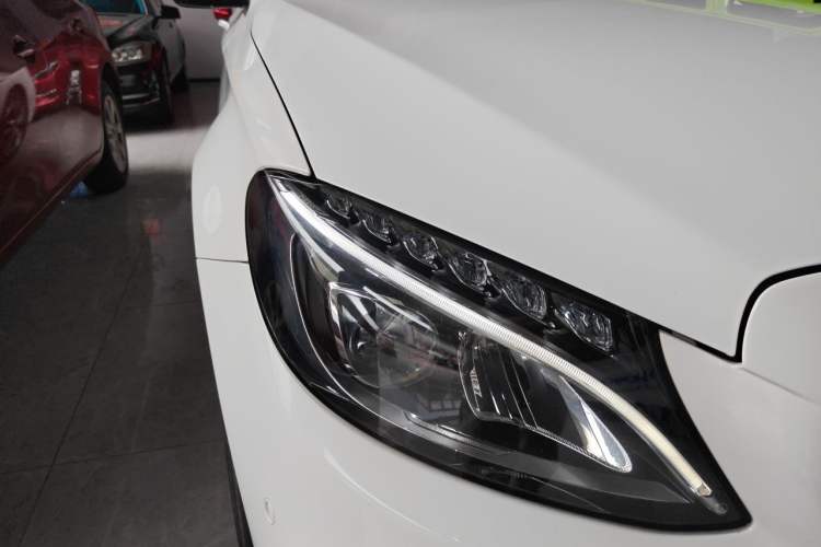 Used Mercedes-Benz C-Class 2015 Revised C 200 L Sport Edition Right Front Headlight