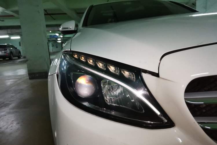 Used Mercedes-Benz C-Class 2015 Restyled C 180 L Sport Edition Right Front Headlight