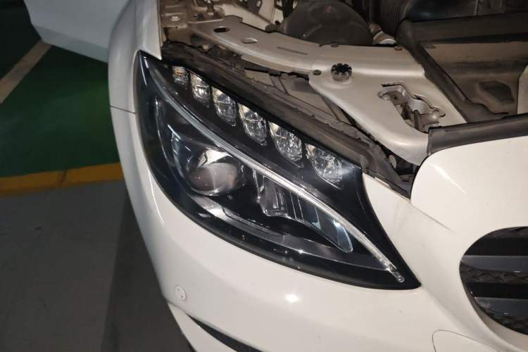 Used Mercedes-Benz C-Class 2015 C 200 Sport Edition Right Front Headlight