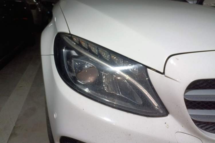 Used Mercedes-Benz C-Class 2015 Revised C 200 L Sport Edition Right Front Headlight