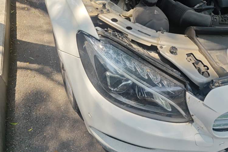 Used Mercedes-Benz C-Class 2015 Revised C 200 L Sport Edition Right Front Headlight