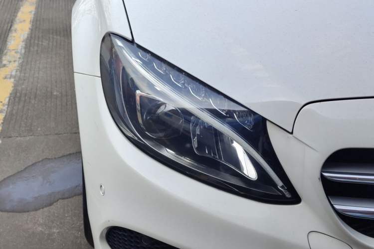 Used Mercedes-Benz C-Class 2015 Revised C 200 L Sport Edition Right Front Headlight