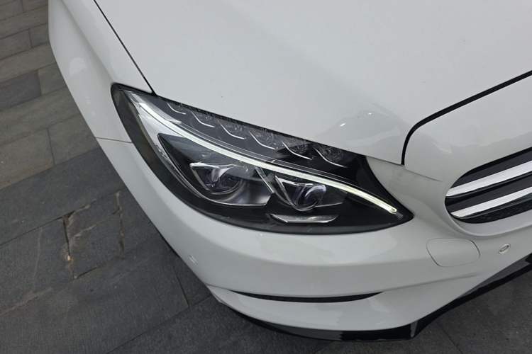 Used Mercedes-Benz C-Class 2015 C 200 Sport Edition 4MATIC Right Front Headlight