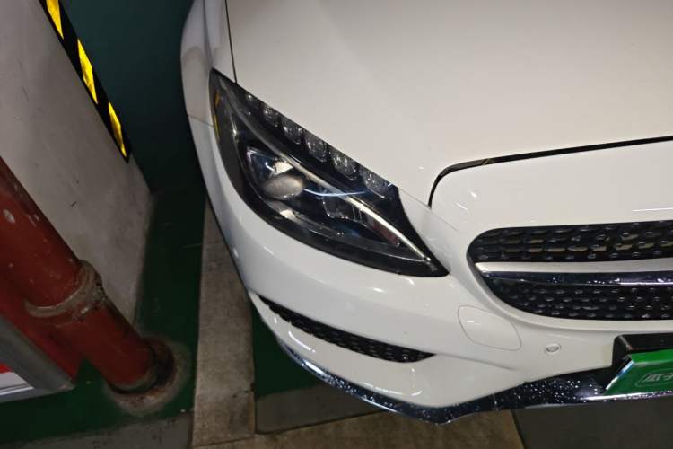 Used Mercedes-Benz C-Class 2015 Revised C 200 L Sport Edition Right Front Headlight