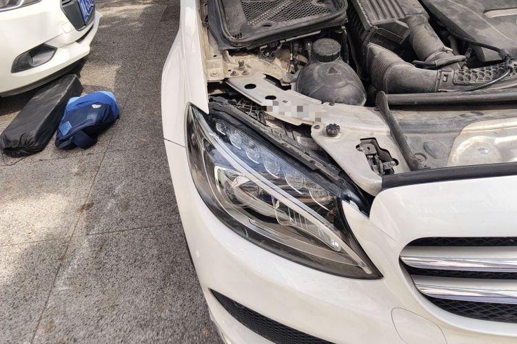 Used Mercedes-Benz C-Class 2015 Revised C 200 L Sport Edition Right Front Headlight