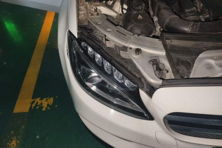 Used Mercedes-Benz C-Class 2015 C 200 Sport Edition Right Front Headlight