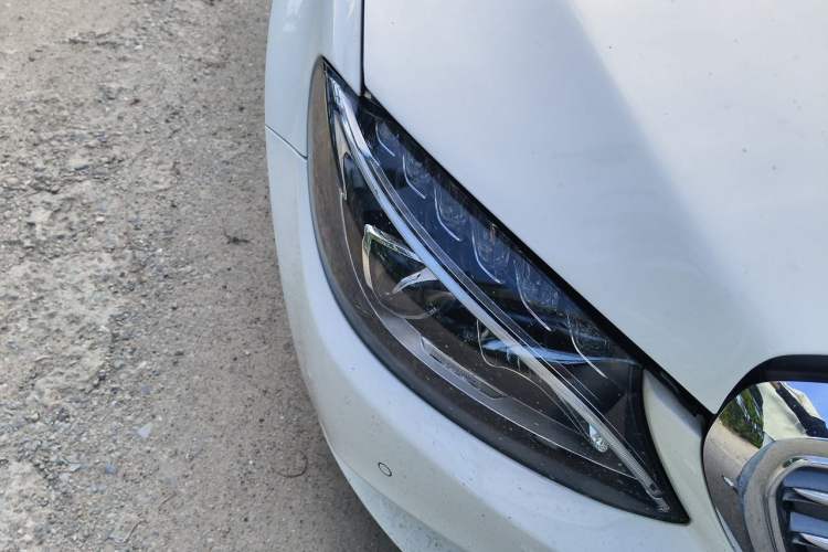 Used Mercedes-Benz C-Class 2015 Facelift C 200 L Right Front Headlight