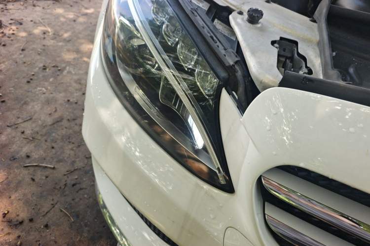 Used Mercedes-Benz C-Class 2015 C 180 L Sport Edition Right Front Headlight