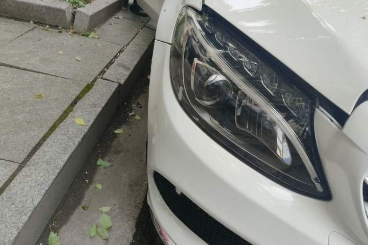Used Mercedes-Benz C-Class 2015 Restyled C 180 L Sport Edition Right Front Headlight