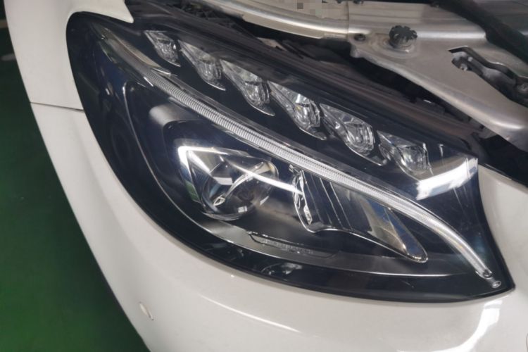 Used Mercedes-Benz C-Class 2015 Facelift C 200 L Right Front Headlight