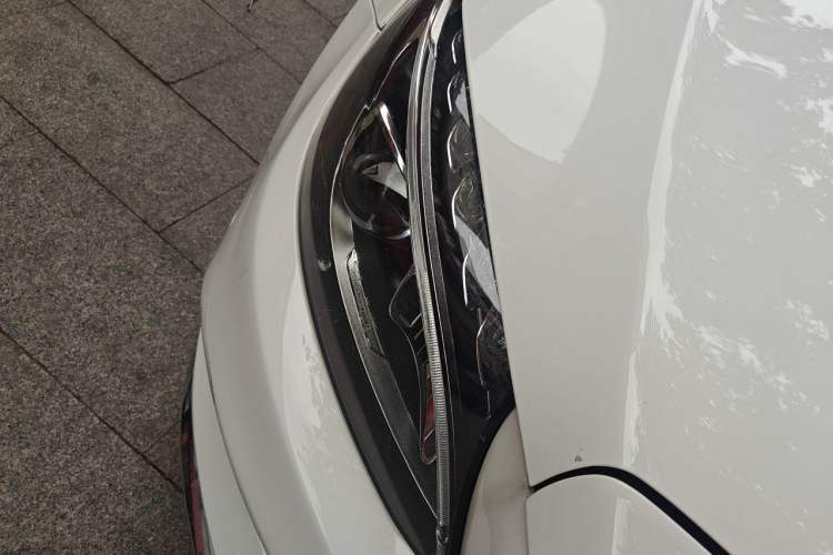 Used Mercedes-Benz C-Class 2015 Revised C 200 L Sport Edition Right Front Headlight