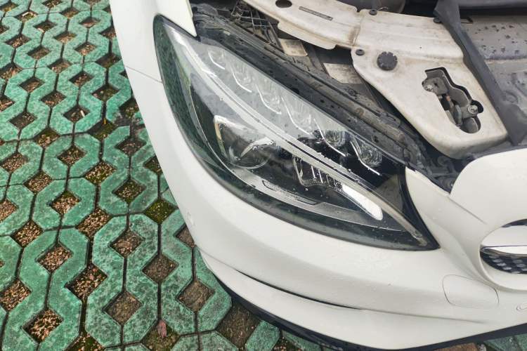 Used Mercedes-Benz C-Class 2015 C 200 L Sport Edition Right Front Headlight