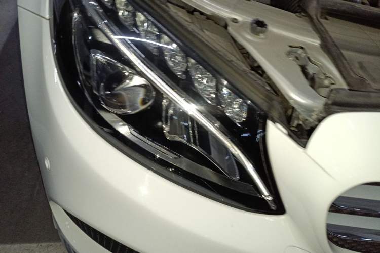 Used Mercedes-Benz C-Class 2015 C 200 L Sport Edition Right Front Headlight
