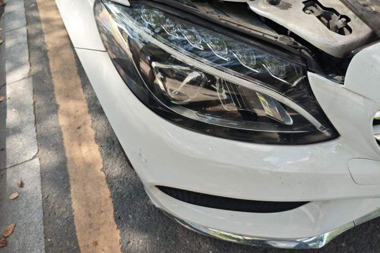 Used Mercedes-Benz C-Class 2015 C 200 L Sport Edition Right Front Headlight